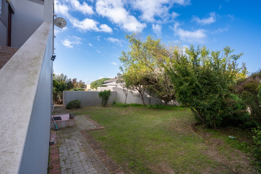 5 Bedroom Property for Sale in Myburgh Park Western Cape